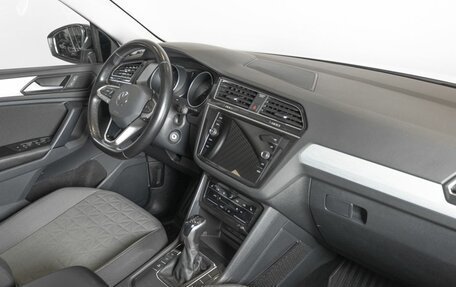 Volkswagen Tiguan II, 2021 год, 2 655 100 рублей, 4 фотография