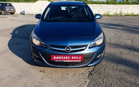 Opel Astra J, 2013 год, 759 000 рублей, 3 фотография