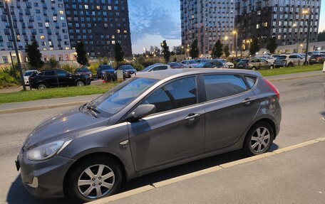 Hyundai Solaris II рестайлинг, 2011 год, 500 000 рублей, 2 фотография