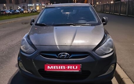 Hyundai Solaris II рестайлинг, 2011 год, 500 000 рублей, 6 фотография