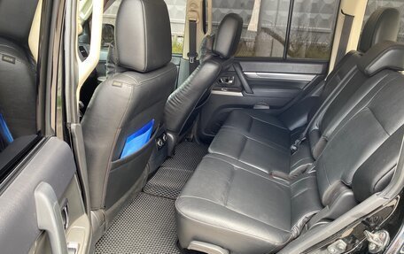 Mitsubishi Pajero IV, 2013 год, 2 750 000 рублей, 10 фотография