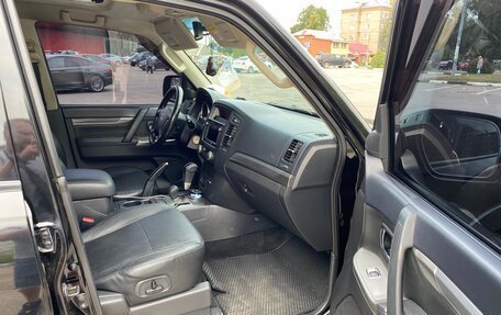 Mitsubishi Pajero IV, 2013 год, 2 750 000 рублей, 11 фотография