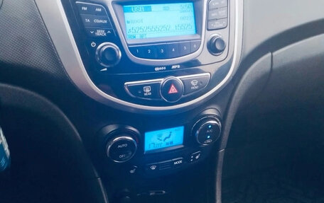 Hyundai Solaris II рестайлинг, 2012 год, 650 000 рублей, 9 фотография