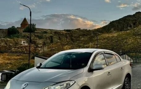 Renault Fluence I, 2010 год, 800 000 рублей, 2 фотография