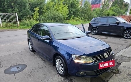 Volkswagen Jetta VI, 2011 год, 850 000 рублей, 3 фотография