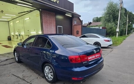 Volkswagen Jetta VI, 2011 год, 850 000 рублей, 5 фотография