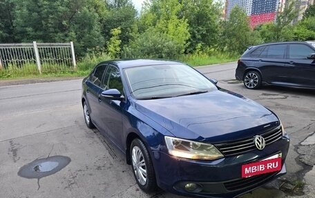 Volkswagen Jetta VI, 2011 год, 850 000 рублей, 7 фотография