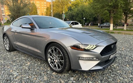 Ford Mustang VI рестайлинг, 2020 год, 2 999 000 рублей, 5 фотография