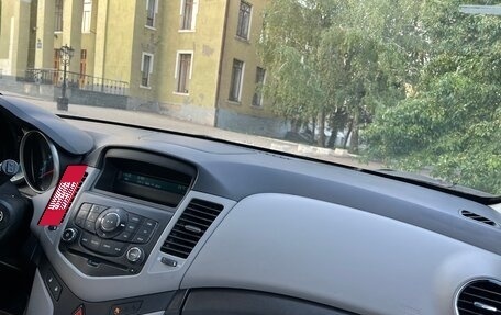 Chevrolet Cruze II, 2012 год, 800 000 рублей, 15 фотография