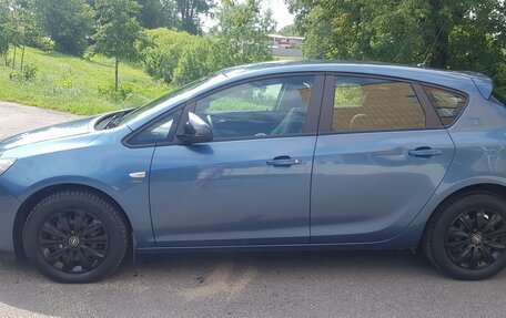 Opel Astra J, 2013 год, 1 100 000 рублей, 3 фотография