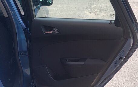 Opel Astra J, 2013 год, 1 100 000 рублей, 16 фотография