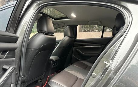 Mazda 3, 2021 год, 1 250 000 рублей, 23 фотография