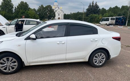 KIA Rio IV, 2019 год, 1 580 000 рублей, 3 фотография