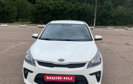KIA Rio IV, 2019 год, 1 580 000 рублей, 2 фотография