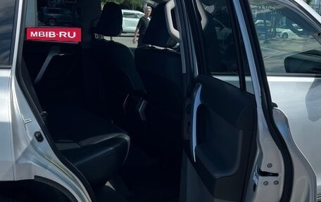 Toyota Land Cruiser Prado 150 рестайлинг 2, 2011 год, 3 250 000 рублей, 13 фотография