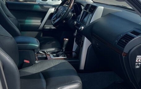 Toyota Land Cruiser Prado 150 рестайлинг 2, 2011 год, 3 250 000 рублей, 16 фотография