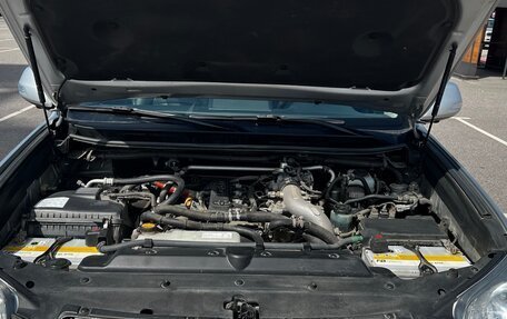 Toyota Land Cruiser Prado 150 рестайлинг 2, 2011 год, 3 250 000 рублей, 24 фотография