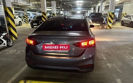 Hyundai Solaris II рестайлинг, 2018 год, 1 300 000 рублей, 5 фотография