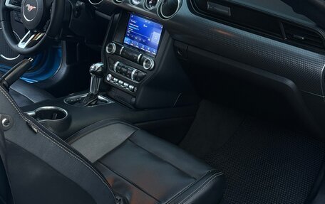 Ford Mustang VI рестайлинг, 2019 год, 3 150 000 рублей, 4 фотография