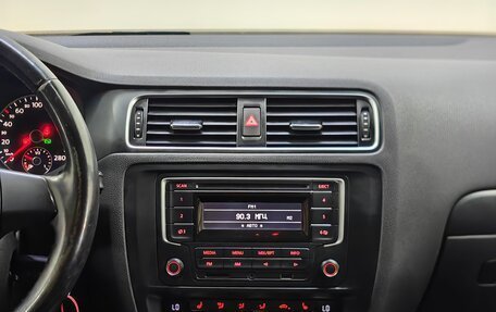 Volkswagen Jetta VI, 2014 год, 911 000 рублей, 14 фотография