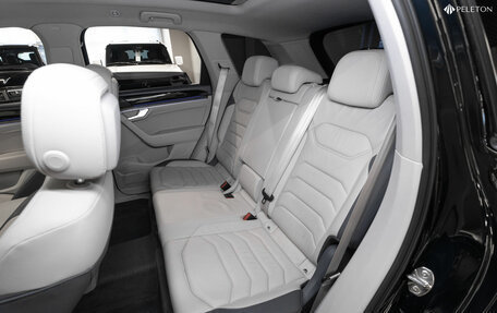 Volkswagen Touareg III, 2018 год, 5 000 000 рублей, 13 фотография
