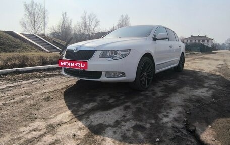 Skoda Superb III рестайлинг, 2010 год, 800 000 рублей, 3 фотография