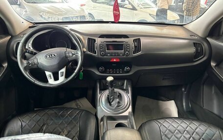 KIA Sportage III, 2010 год, 900 000 рублей, 12 фотография