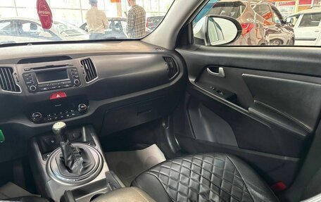KIA Sportage III, 2010 год, 900 000 рублей, 15 фотография