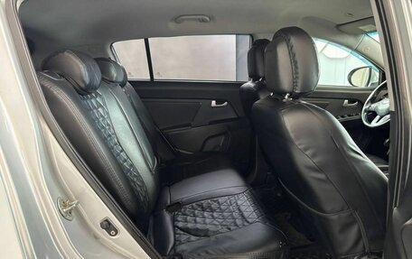 KIA Sportage III, 2010 год, 900 000 рублей, 16 фотография