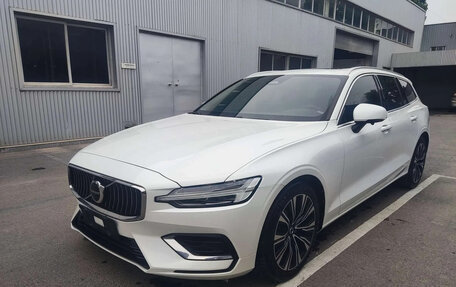 Volvo V60 II, 2022 год, 3 576 000 рублей, 1 фотография