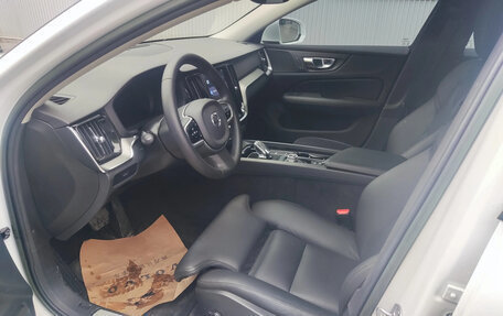 Volvo V60 II, 2022 год, 3 576 000 рублей, 3 фотография