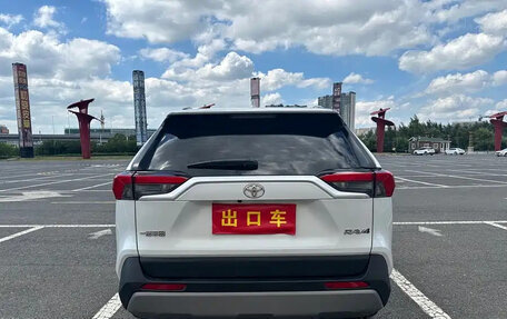 Toyota RAV4, 2021 год, 2 190 000 рублей, 5 фотография