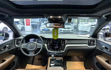 Volvo S60 III, 2022 год, 2 931 000 рублей, 4 фотография
