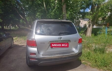 Toyota Highlander III, 2011 год, 2 350 000 рублей, 9 фотография
