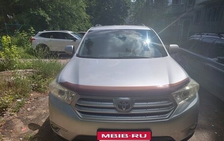 Toyota Highlander III, 2011 год, 2 350 000 рублей, 13 фотография