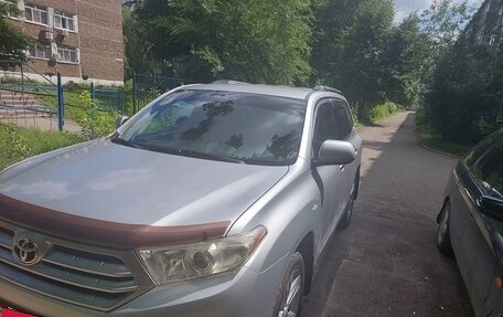 Toyota Highlander III, 2011 год, 2 350 000 рублей, 12 фотография