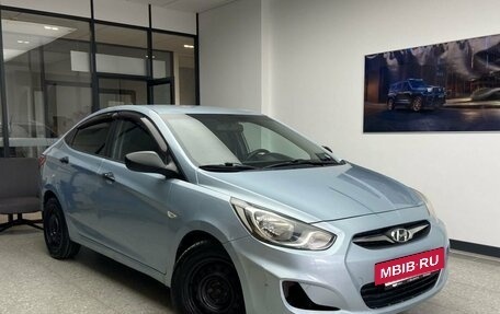 Hyundai Solaris II рестайлинг, 2011 год, 620 000 рублей, 5 фотография