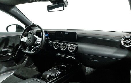 Mercedes-Benz CLA, 2019 год, 2 990 000 рублей, 9 фотография