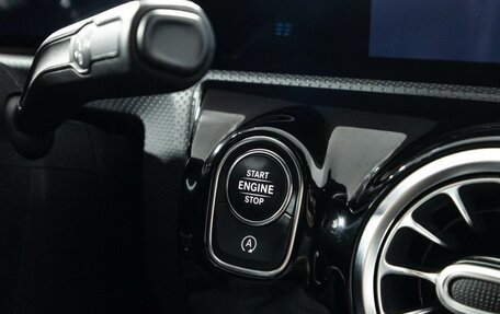 Mercedes-Benz CLA, 2019 год, 2 990 000 рублей, 20 фотография