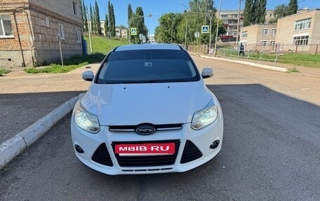 Ford Focus III, 2011 год, 800 000 рублей, 2 фотография