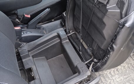 Nissan Note II рестайлинг, 2011 год, 600 000 рублей, 13 фотография