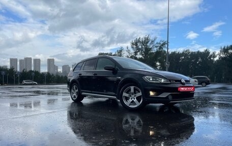 Volkswagen Golf VII, 2018 год, 1 800 000 рублей, 1 фотография