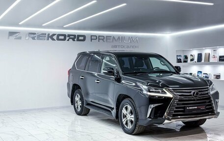 Lexus LX III, 2017 год, 5 800 000 рублей, 5 фотография