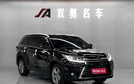 Toyota Highlander III, 2021 год, 3 040 000 рублей, 2 фотография