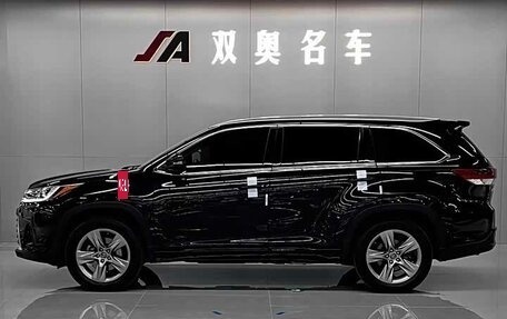 Toyota Highlander III, 2021 год, 3 040 000 рублей, 4 фотография