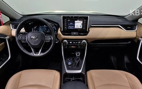 Toyota RAV4, 2022 год, 3 650 000 рублей, 6 фотография