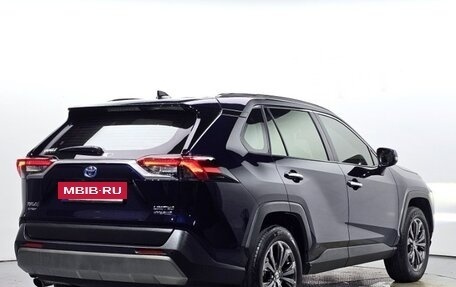 Toyota RAV4, 2022 год, 3 650 000 рублей, 2 фотография