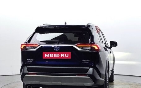 Toyota RAV4, 2022 год, 3 650 000 рублей, 4 фотография