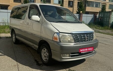 Toyota Grand HiAce I, 2002 год, 1 000 000 рублей, 2 фотография