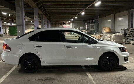 Volkswagen Polo VI (EU Market), 2018 год, 850 000 рублей, 2 фотография